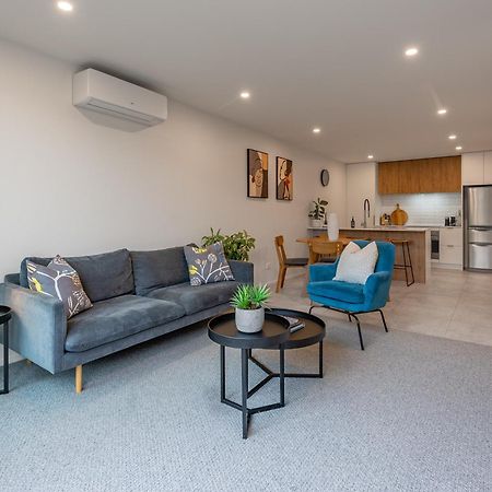 Urban Nest - Entire Townhouse And Free Parking Villa Christchurch Exterior photo