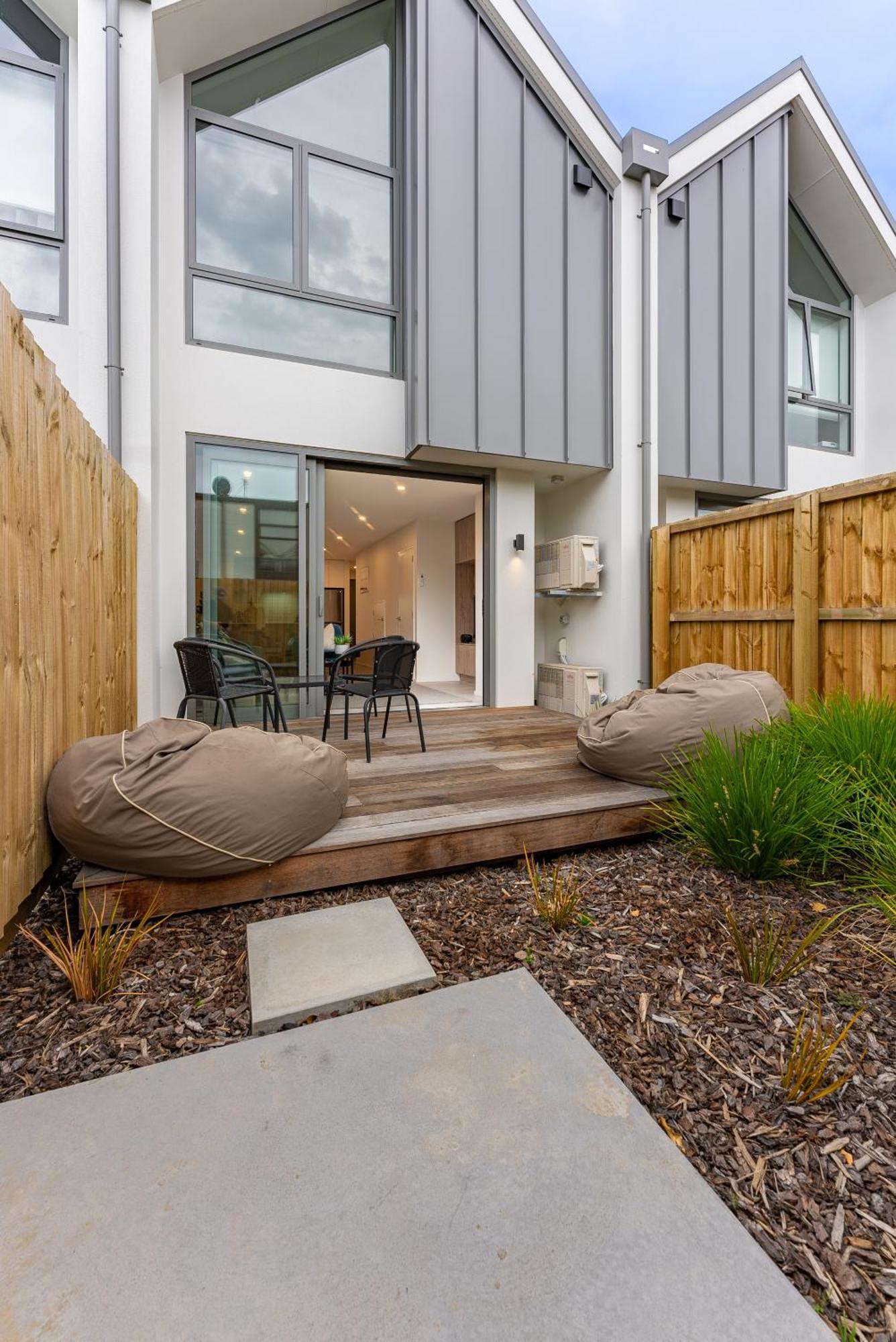 Urban Nest - Entire Townhouse And Free Parking Villa Christchurch Exterior photo