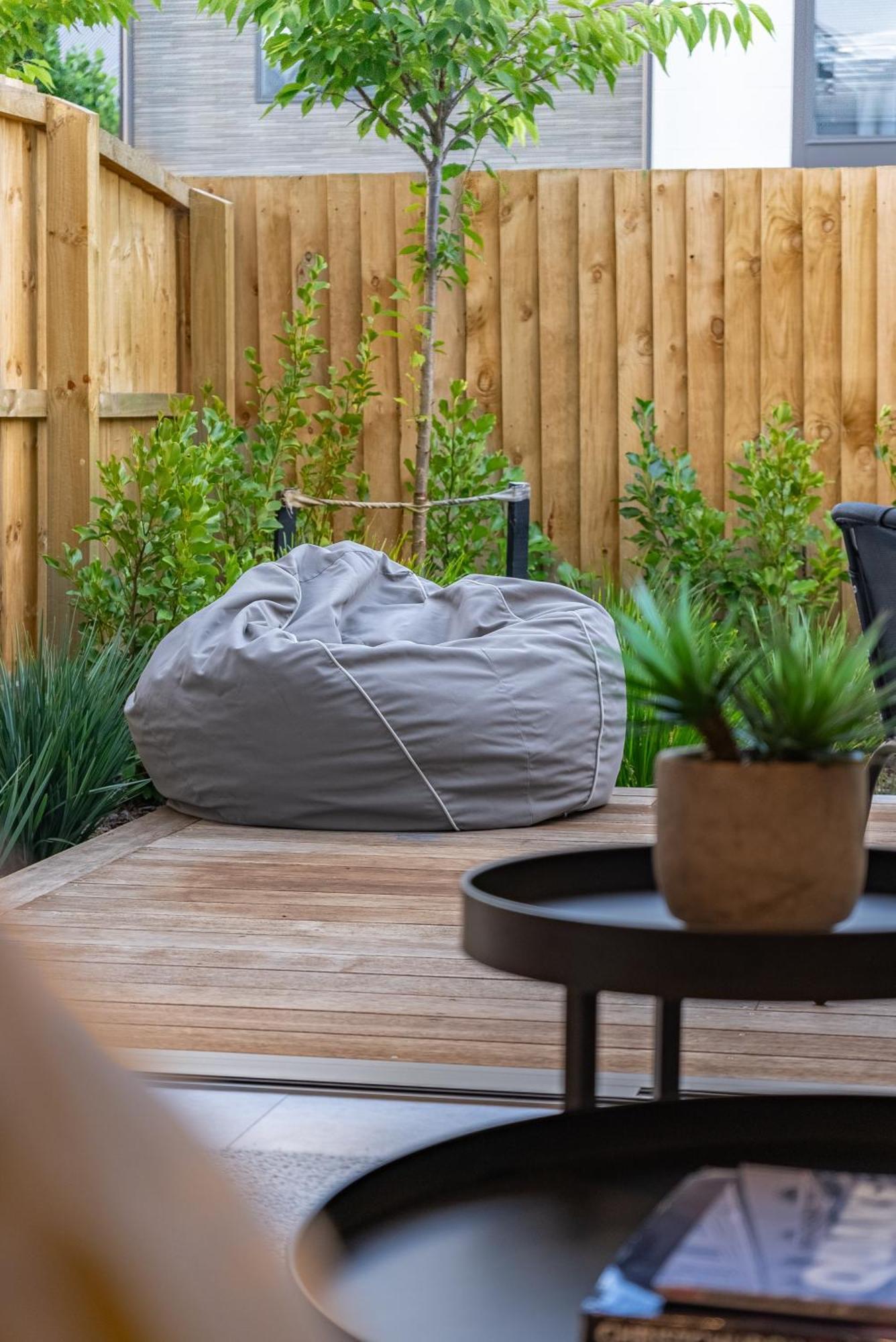 Urban Nest - Entire Townhouse And Free Parking Villa Christchurch Exterior photo
