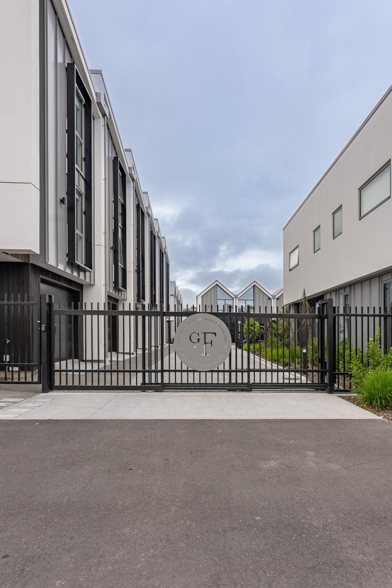 Urban Nest - Entire Townhouse And Free Parking Villa Christchurch Exterior photo